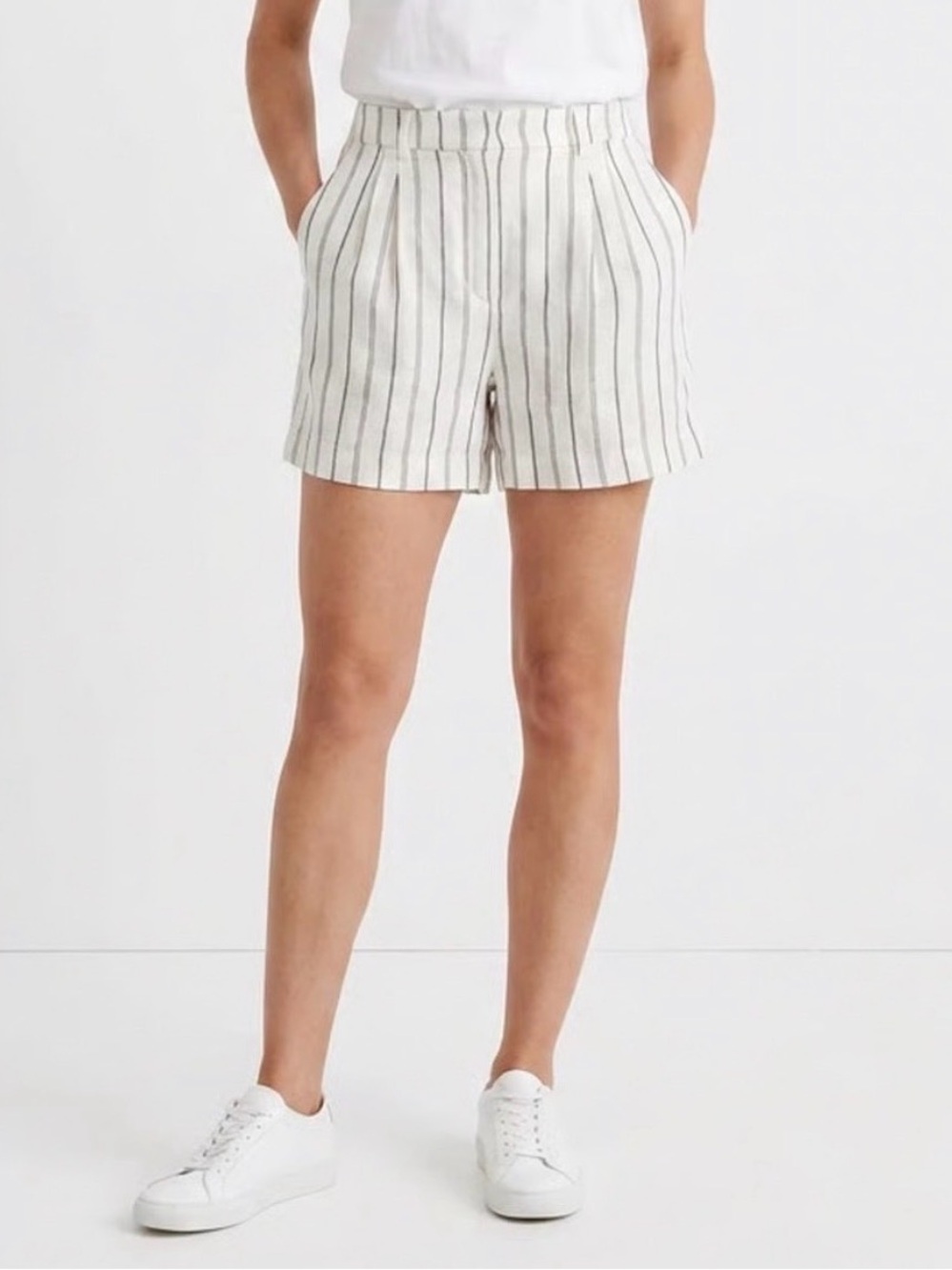 old navy striped taylor shorts nwt